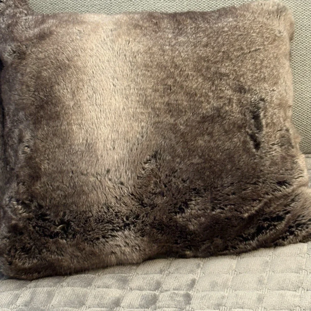 2- Hooker Furniture Faux Fur‎ Throw Pillow Covers 18x20 AND Duck Feather Inserts
